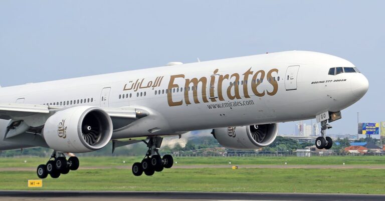 Illustration de Avions Boeing vers l'Iran: Madagascar dénonce une fraude Boeing-777-engine