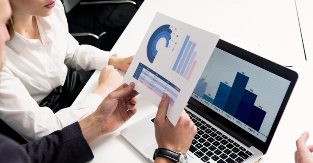 Illustration de CAC 40 : Analyse technique et impact des tarifs américains CAC-40-stock-exchange