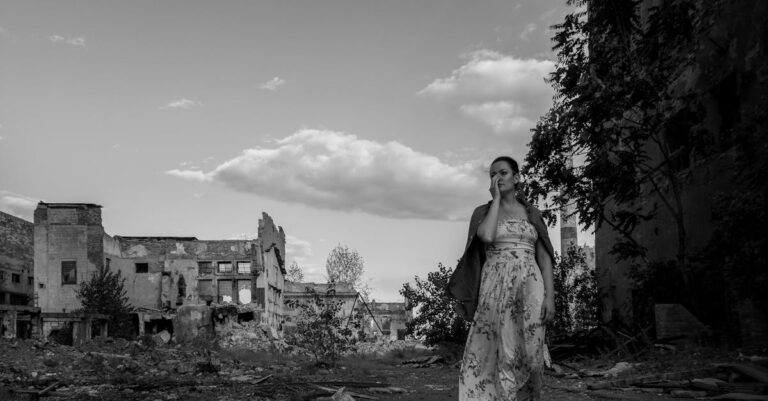 Illustration de Évacuation forcée de familles et enfants à Donetsk Donetsk-civilian-evacuation
