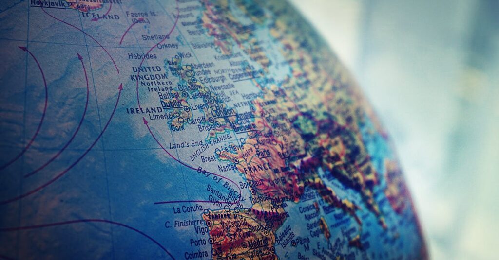 Illustration de Guerre Commerciale : L'Europe Victime de la Tension US-Chine Europe-map-world