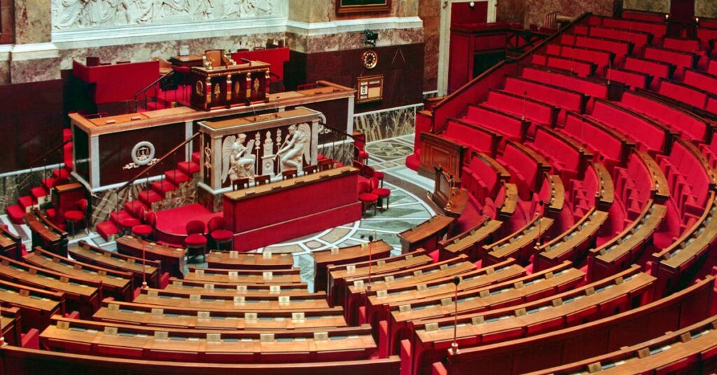 Illustration de Hommage vibrant à Olivier Marleix à l'Assemblée nationale French-National-Assembly