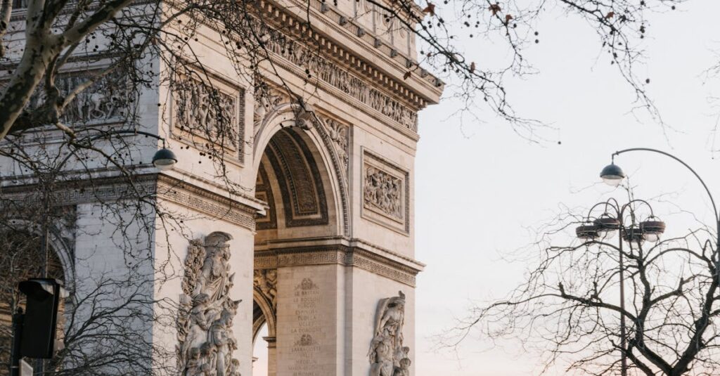 Illustration de Dette publique française : fin du cycle de baisse des coûts French-public-debt-1
