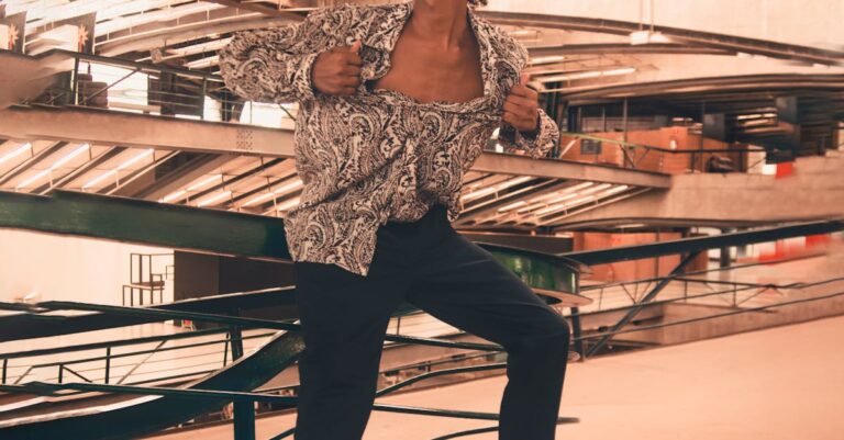 Illustration de Gabriel Attal : Ascension Fulgurante à Matignon Gabriel-Attal-portrait