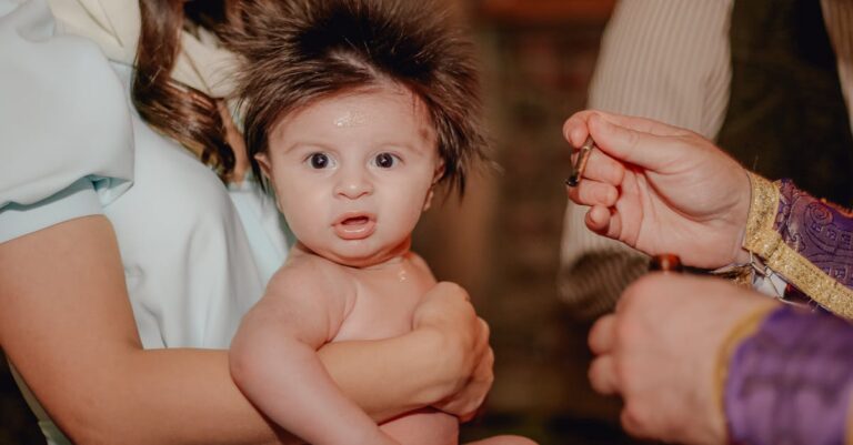 Illustration de Gaza: l'église Sainte-Famille frappée, blessés dont le curé Gaza-Holy-Family-Church