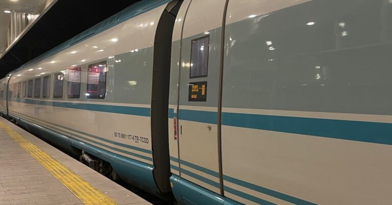 Illustration de Gourette : Les Résidences du Valentin, Symbole des Copropriétés en Crise Gourette-Valentin-platform