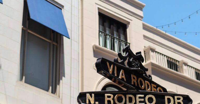 Illustration de Intermarché La Riche Soleil: l'amertume des salariés licenciés Intermarche-La-Riche