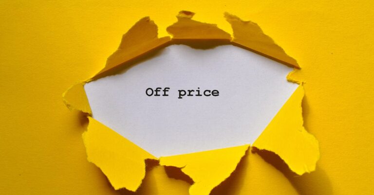 Illustration de JD Vance : De la Rust Belt à l'ascension politique américaine JD-Vance-campaign