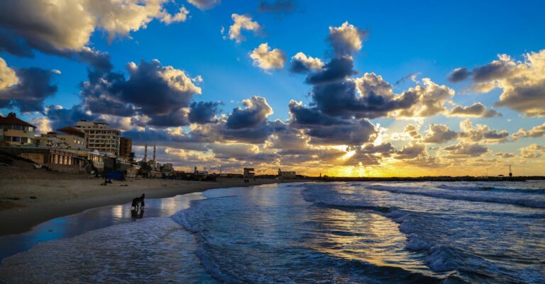 Illustration de Le Royaume-Uni reconnaîtra la Palestine sous conditions en septembre Keir-Starmer-Gaza