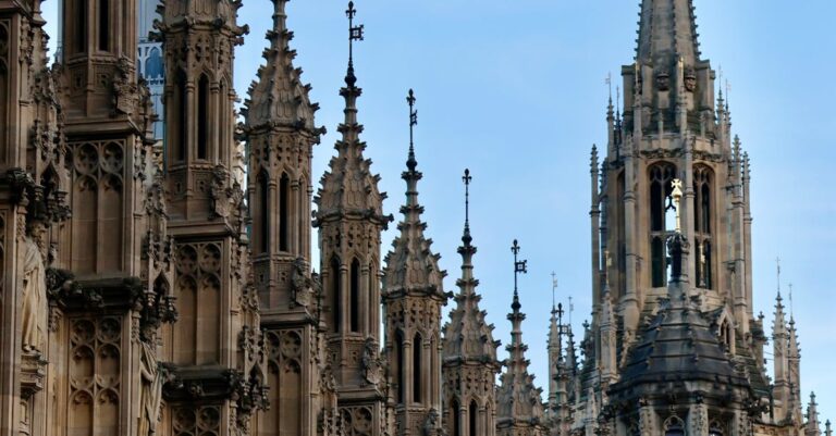 Illustration de Kosovo: impasse politique, le Parlement sans président après 54 échecs Kosovo-Parliament-building