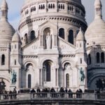 Montmartre-tourism-crowds