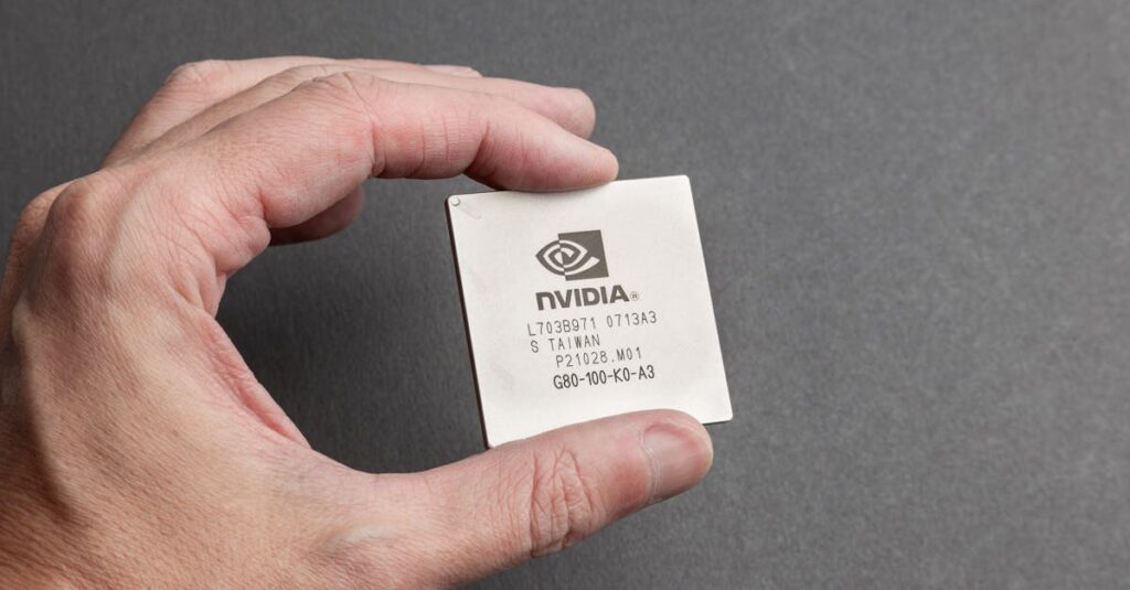 Illustration de Nvidia reprend ses ventes de puces IA à la Chine malgré les tensions Nvidia-AI-chips