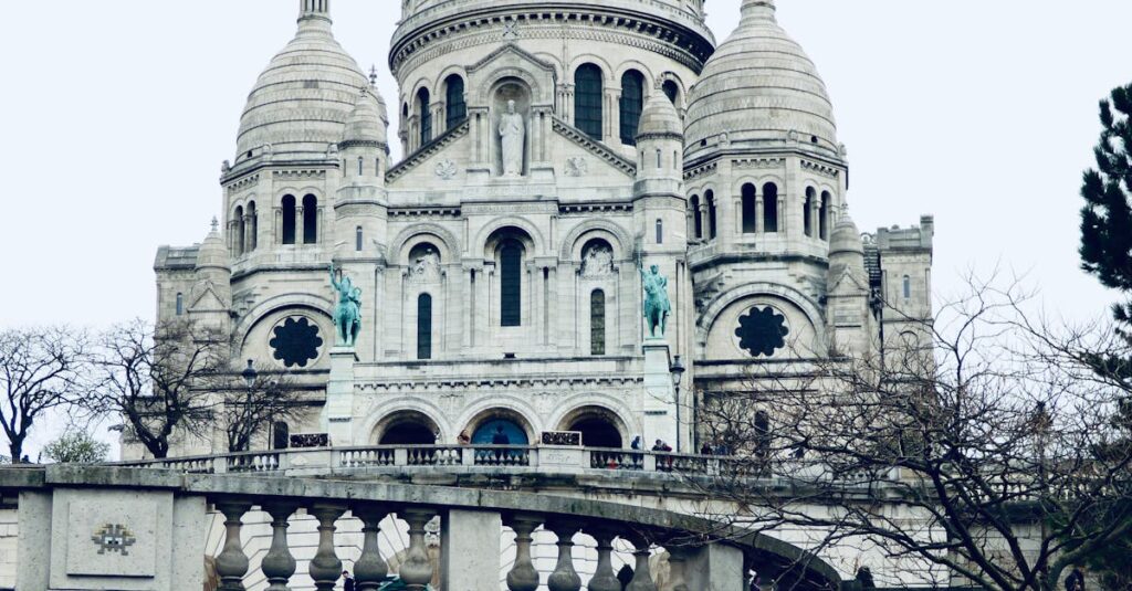 Illustration de Sous-lieutenant Antoine Alix : Chute Mortelle à Paris Paris-Montmartre-bridge
