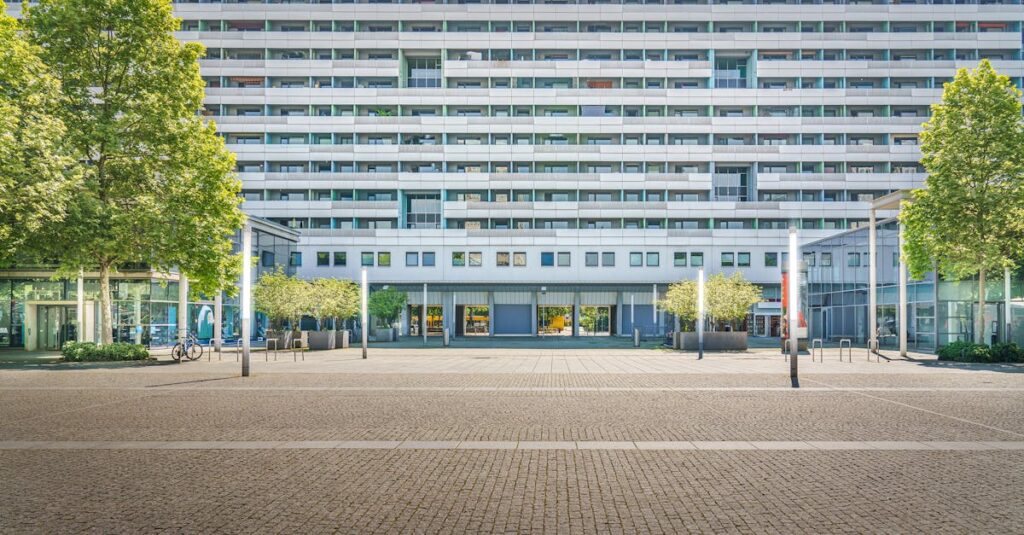 Illustration de Stéphane Plaza en tournée pour remobiliser ses franchisés Stephane-Plaza-real-estate