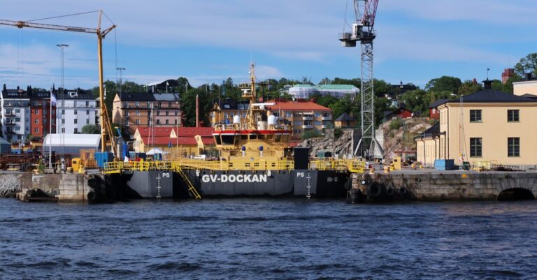 Illustration de Syrie : accord historique avec DP World pour le port de Tartous Tartous-port-cranes