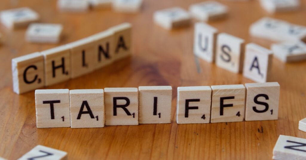 Illustration de USA : Droits de douane à 50% dès le 1er août sans accord USA-tariffs-commerce-negotiation