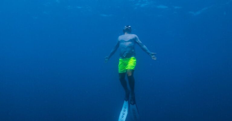 Yohann-Ndoye-Brouard-swimming