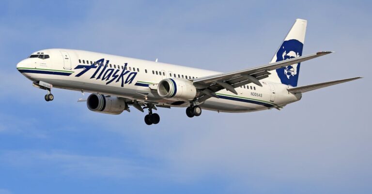 alaska-airlines-plane