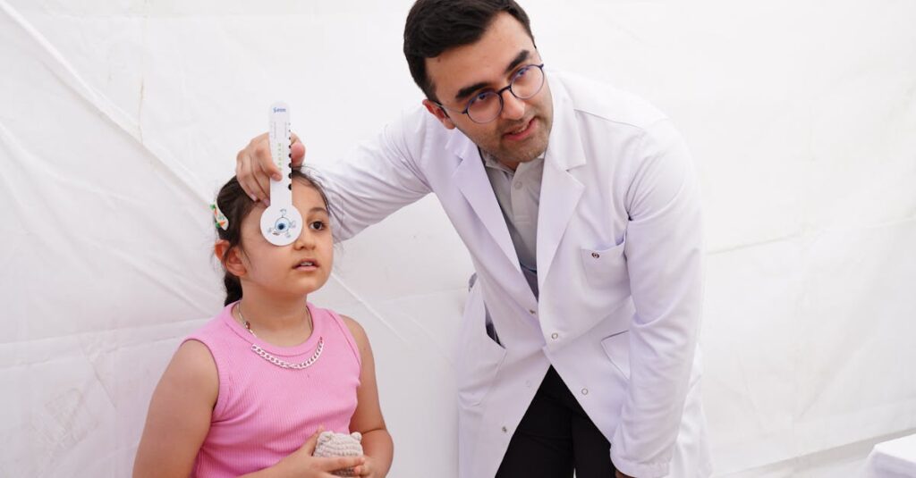 Illustration de Surveillance post-chirurgicale enfant : l'atout bracelet connecté child-medical-wristband