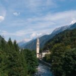 destroyed-Lebanese-village-border