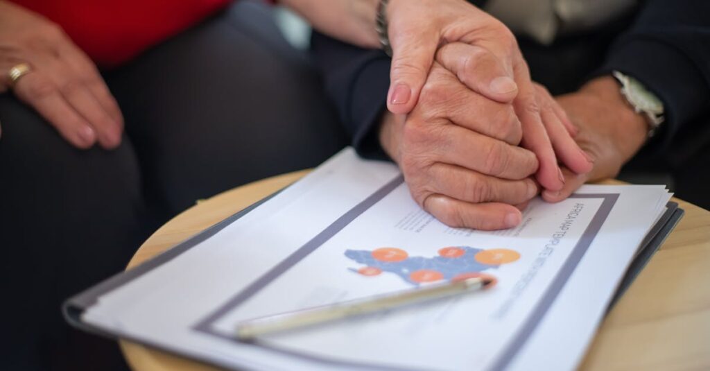 Illustration de Caisse des Dépôts : 25 Mds€ pour la santé et le grand âge elderly-care-investment