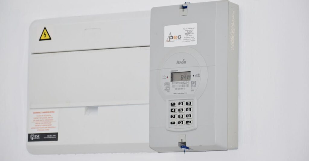 Illustration de Factures d'énergie : la TVA des abonnements augmente au 1er août electricity-meter-bill