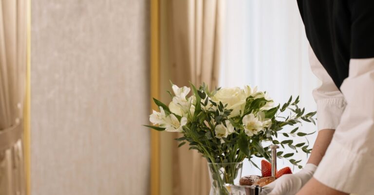 Illustration de Congés payés : La monétisation de la 5ème semaine fait débat employee-vacation-monetization