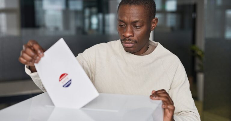 Illustration de Européennes 2024 : l'analyse des résultats clés european-elections-ballot-box