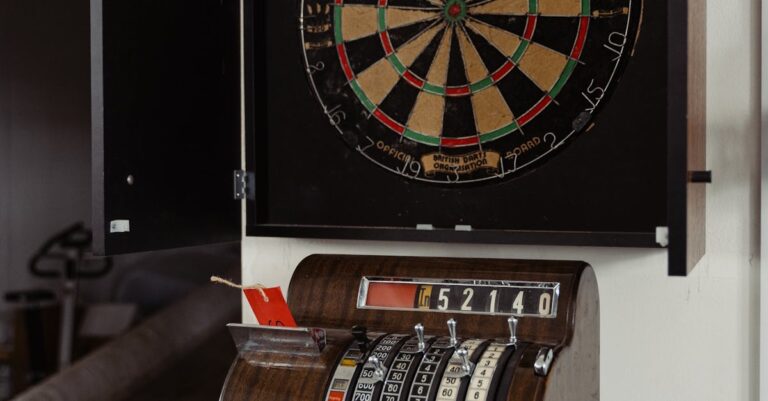 Illustration de Jeux vidéo : Steam et Itch.io censurent le contenu adulte game-store-censorship