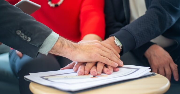 Illustration de Assurances entreprises : 5e année de hausses en 2024 insurance-company-building