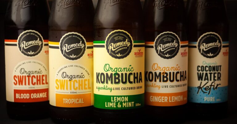 Illustration de Kombucha et Kéfir : Les Boissons Probiotiques Défient les Sodas kombucha-kefir-drinks