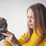 manager-frustrated-budget-1