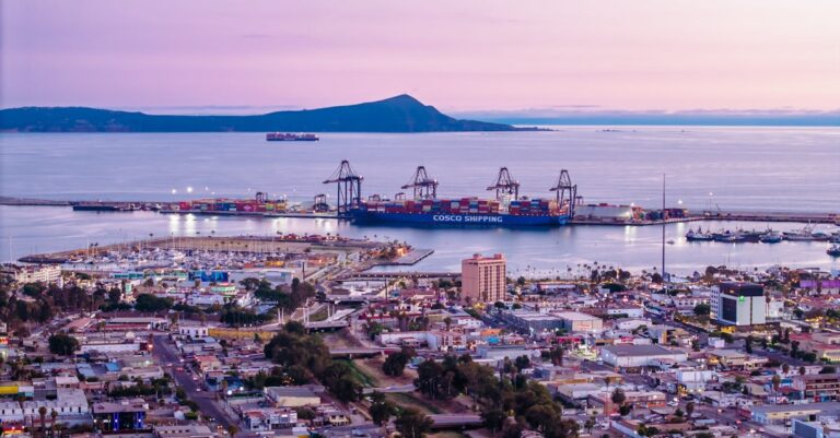 Illustration de Mexique : Proposition à Trump pour éviter les taxes douanières mexico-us-trade