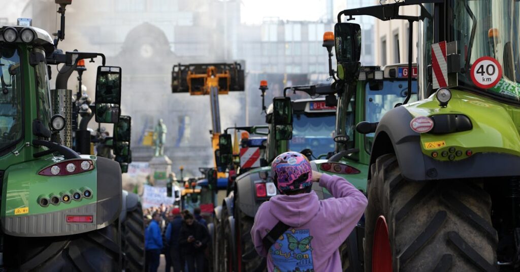 Illustration de Loi Duplomb : la pétition record relance le débat pesticide-protest-agriculture
