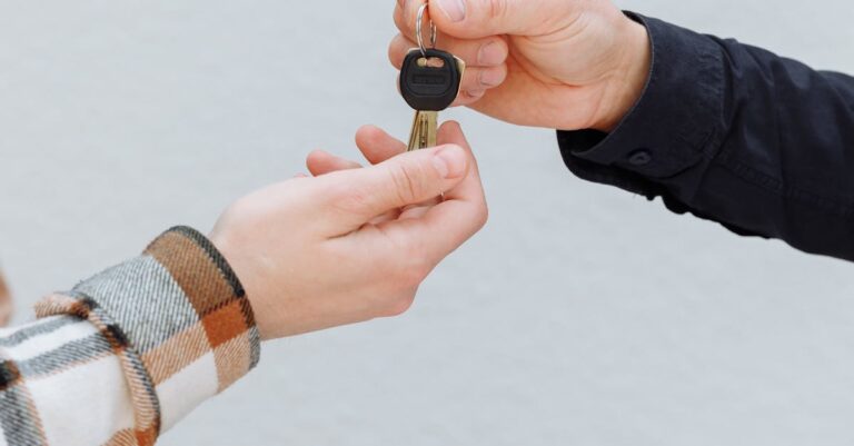 trade-agreement-handshake