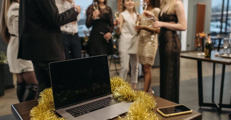 Illustration de Champagne: Prison Ferme pour Traite Humaine lors des Vendanges vendanges-champagne-exploitation-workers