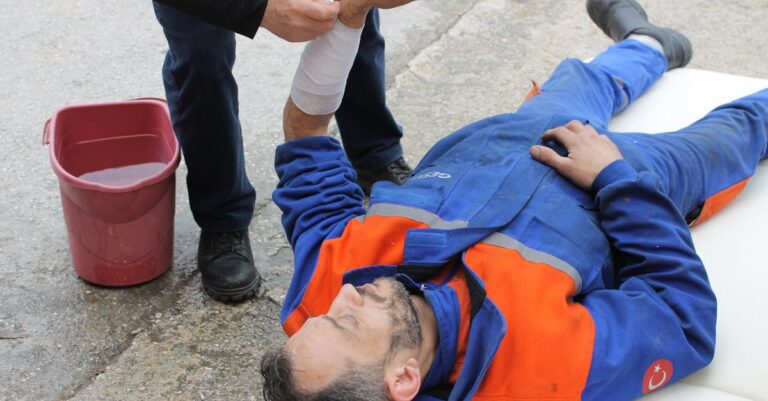 Illustration de Drame chez Paprec : Un jeune ouvrier perd la vie, la sécurité en question worker-safety-accident