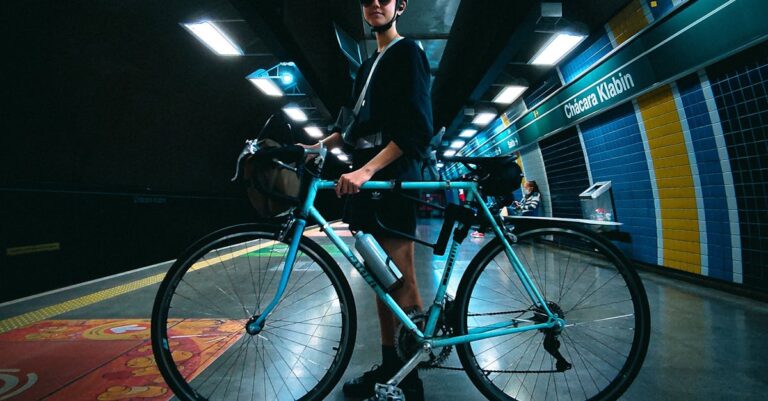 Illustration de Yoon Suk Yeol poursuivi : mandat d'arrêt requis yoon-suk-yeol