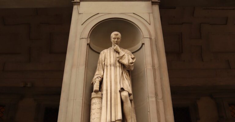 Illustration de LR : L'élection de Retailleau et les tensions chez les Jeunes Républicains Bruno-Retailleau-politics-1