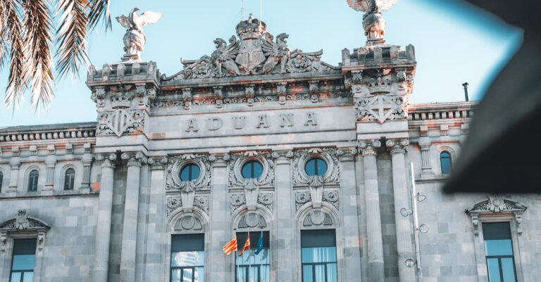 Illustration de Droits de douane US: Quel impact sur les exportateurs européens? Europe-customs-tariff