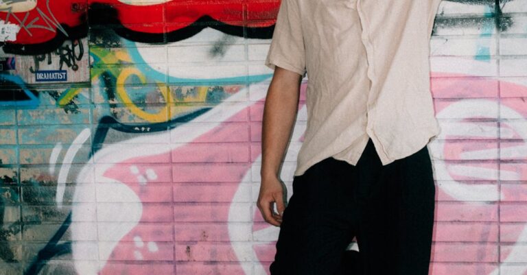 Illustration de Bayrou : la dette française, un "esclavage" pour les jeunes French-debt-young-generation