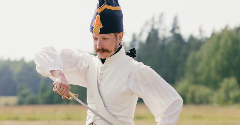 Illustration de Budget 2026: Défense et dette prioritaires, autres coupes French-military-parade-1