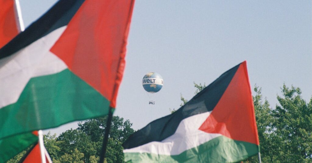 Illustration de Gaza : Cessez-le-feu exigé pour les otages et la paix Gaza-protest-peace