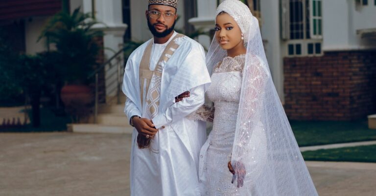 Illustration de Barack Obama: Son portrait relégué à la Maison Blanche Obama-White-House-portrait