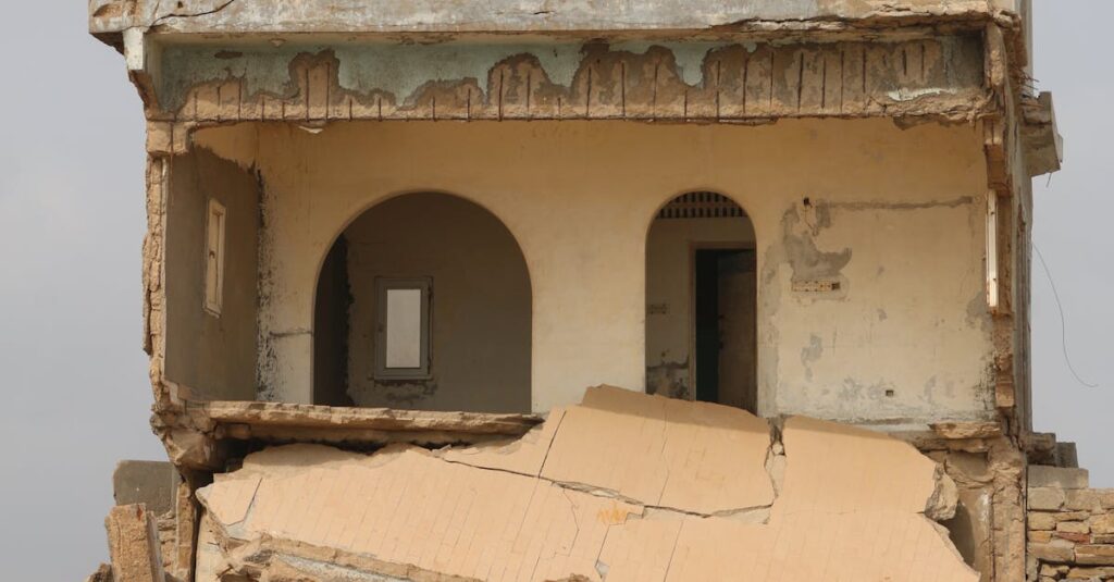 Illustration de Mousson au Pakistan : Plus de 20 morts dans de nouvelles inondations Pakistan-monsoon-destroyed-house
