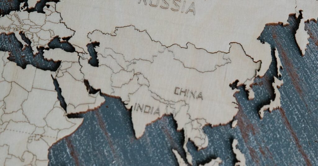 Illustration de Chine-Russie : l'amitié "sans limite" sur la route de la soie Russia-China-border