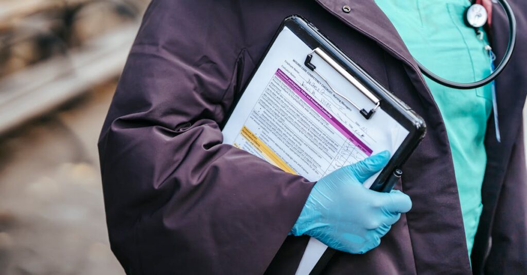 Illustration de Arrêts de travail Covid : l'iFRAP critique le dispositif sans carence covid-19-medical-document