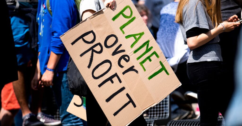 Illustration de Greta Thunberg bloque la raffinerie de Mongstad greta-thunberg-protest