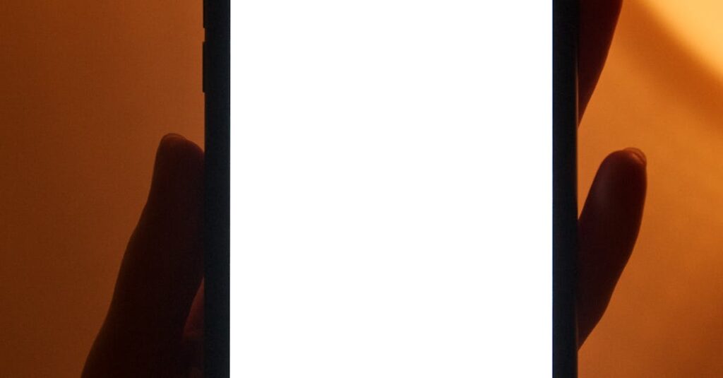 Illustration de Grindr : retour sur l'interdiction de la mention «pas de sionistes» grindr-controversy-app