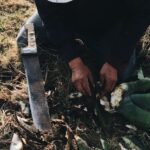 man-machete-gendarme