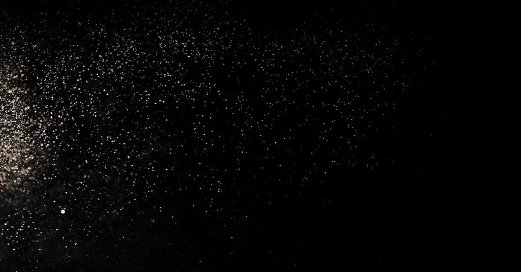 Illustration de Microplastiques : réduisez votre exposition quotidienne ! microplastic-particles-environment